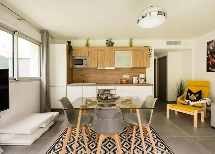 Διαμέρισμα Stylish New 1 Bedroom In Juan Les Pins Αντίμπ