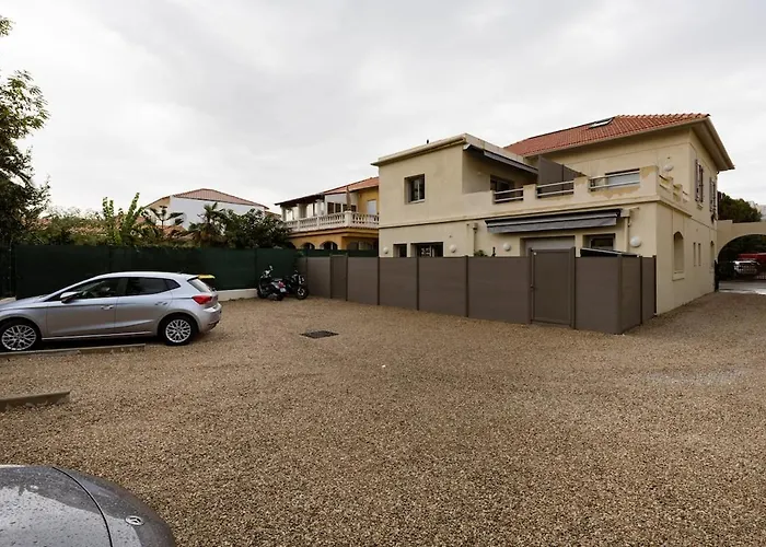 Stylish New 1 Bedroom In Juan Les Pins Διαμέρισμα *